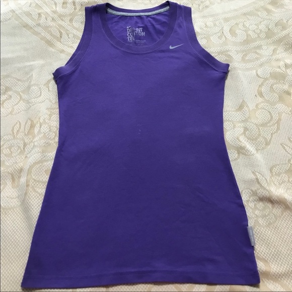 Nike tee - Picture 1 of 3